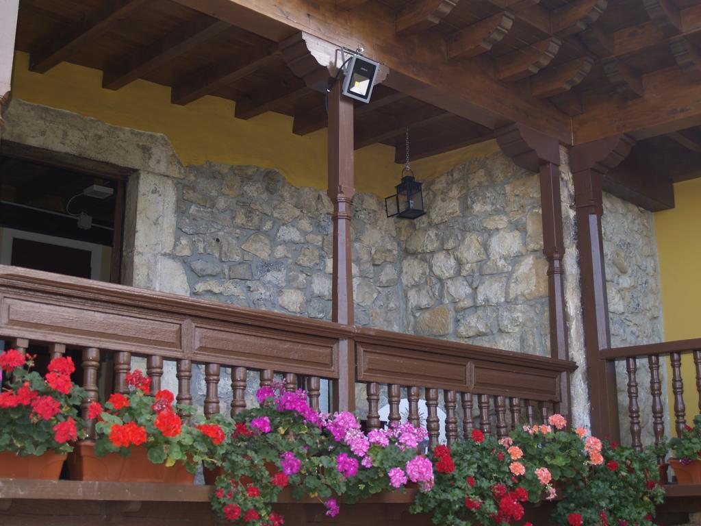 Albergue Santa Marina Buelna 외부 사진